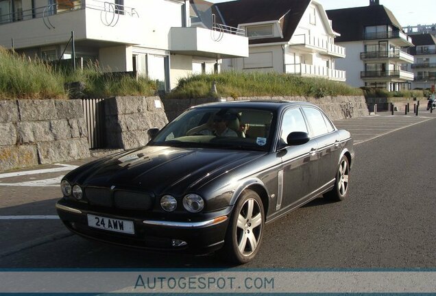 Jaguar XJR Portfolio