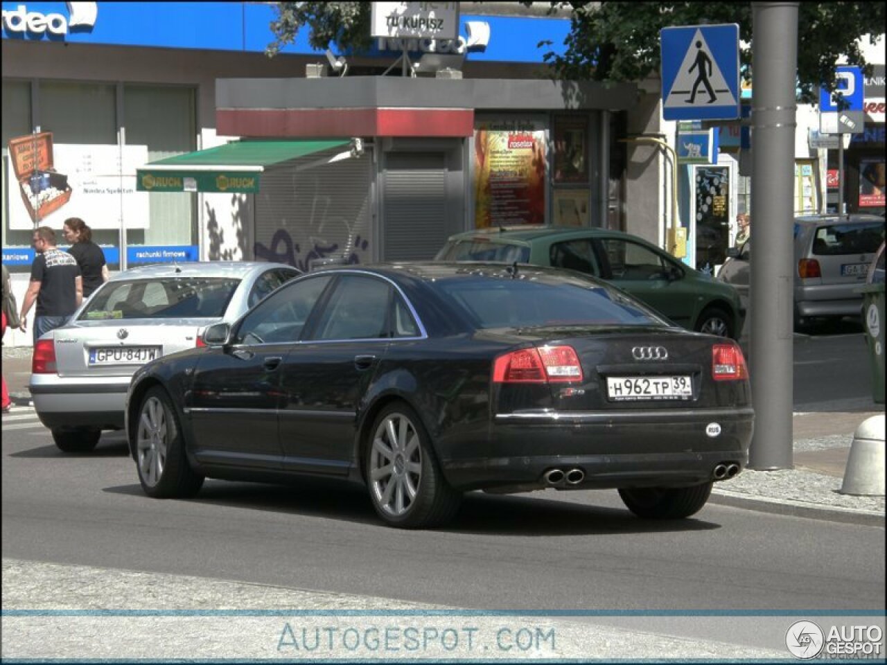 Audi S8 D3