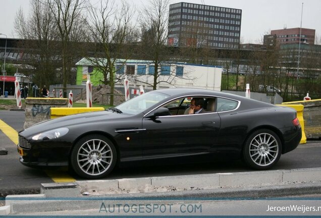 Aston Martin DB9