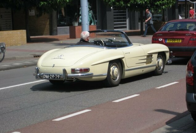 Mercedes-Benz 300SL Roadster