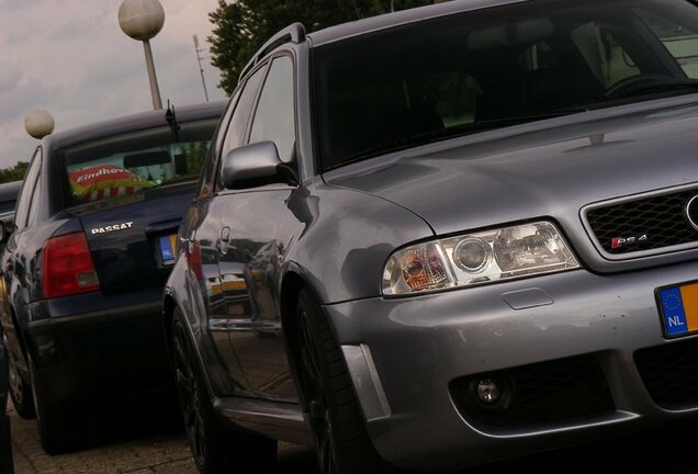 Audi RS4 Avant B5