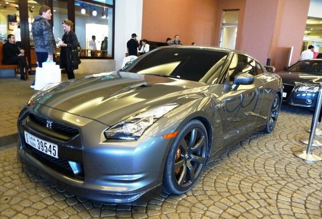 Nissan GT-R