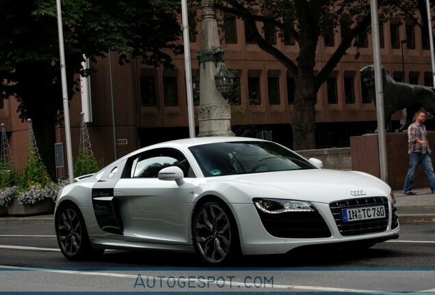 Audi R8 V10