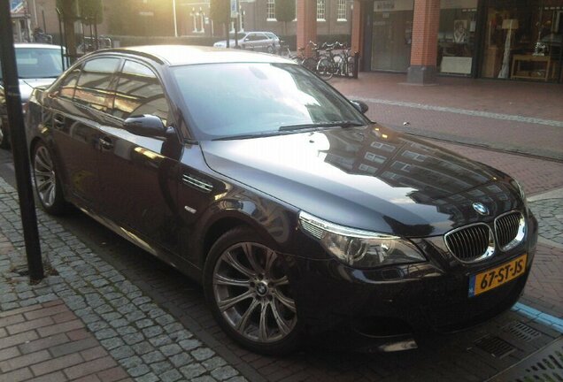 BMW M5 E60 2005