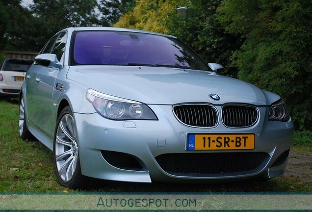 BMW M5 E60 2005