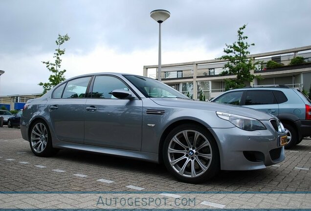 BMW M5 E60 2005