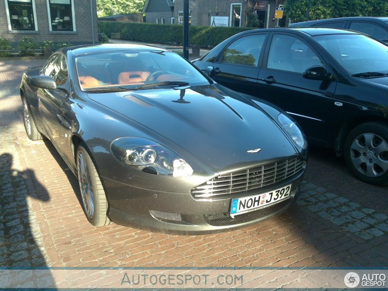 Aston Martin DB9