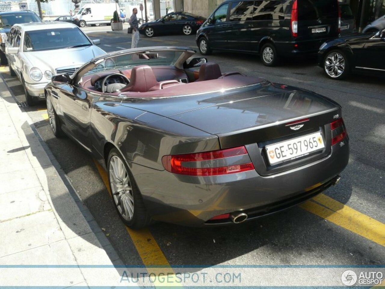 Aston Martin DB9 Volante