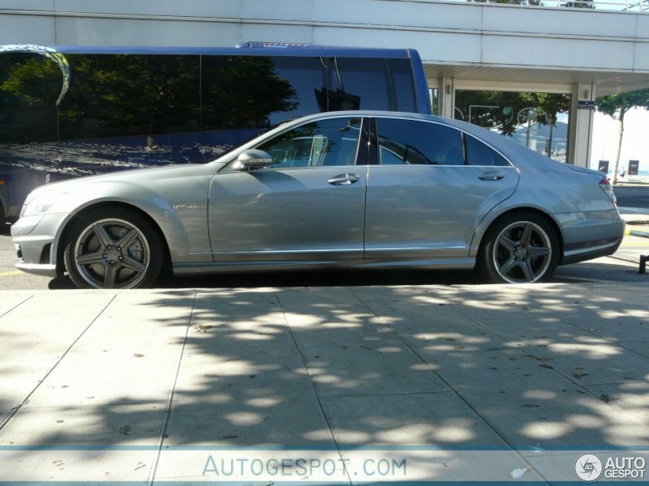 Mercedes-Benz S 65 AMG V221