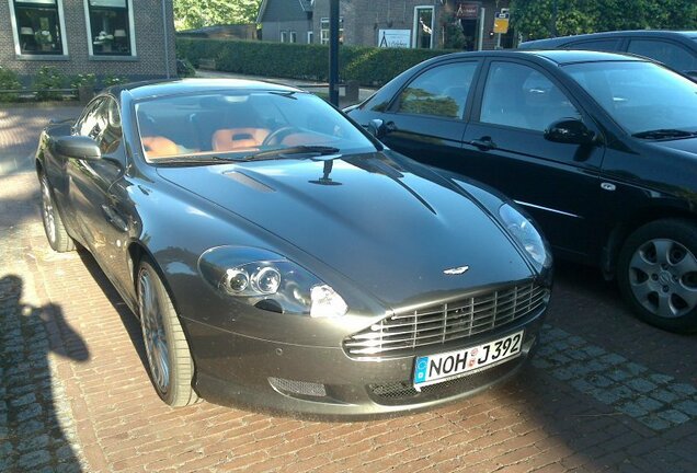 Aston Martin DB9