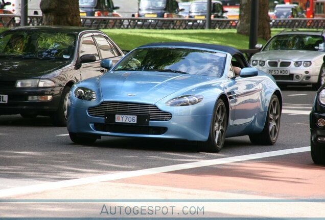 Aston Martin V8 Vantage Roadster