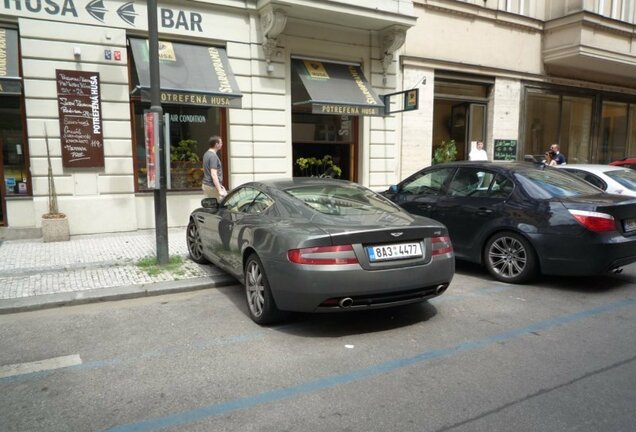 Aston Martin DB9