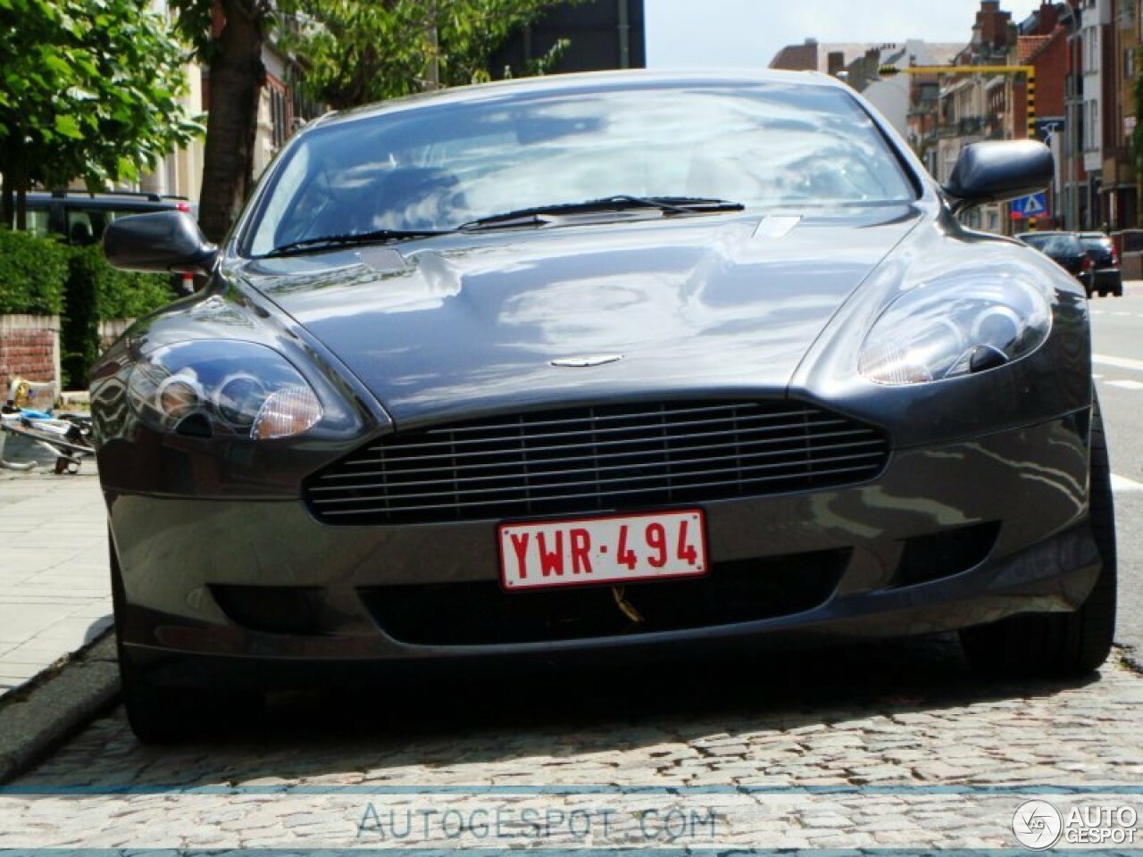 Aston Martin DB9