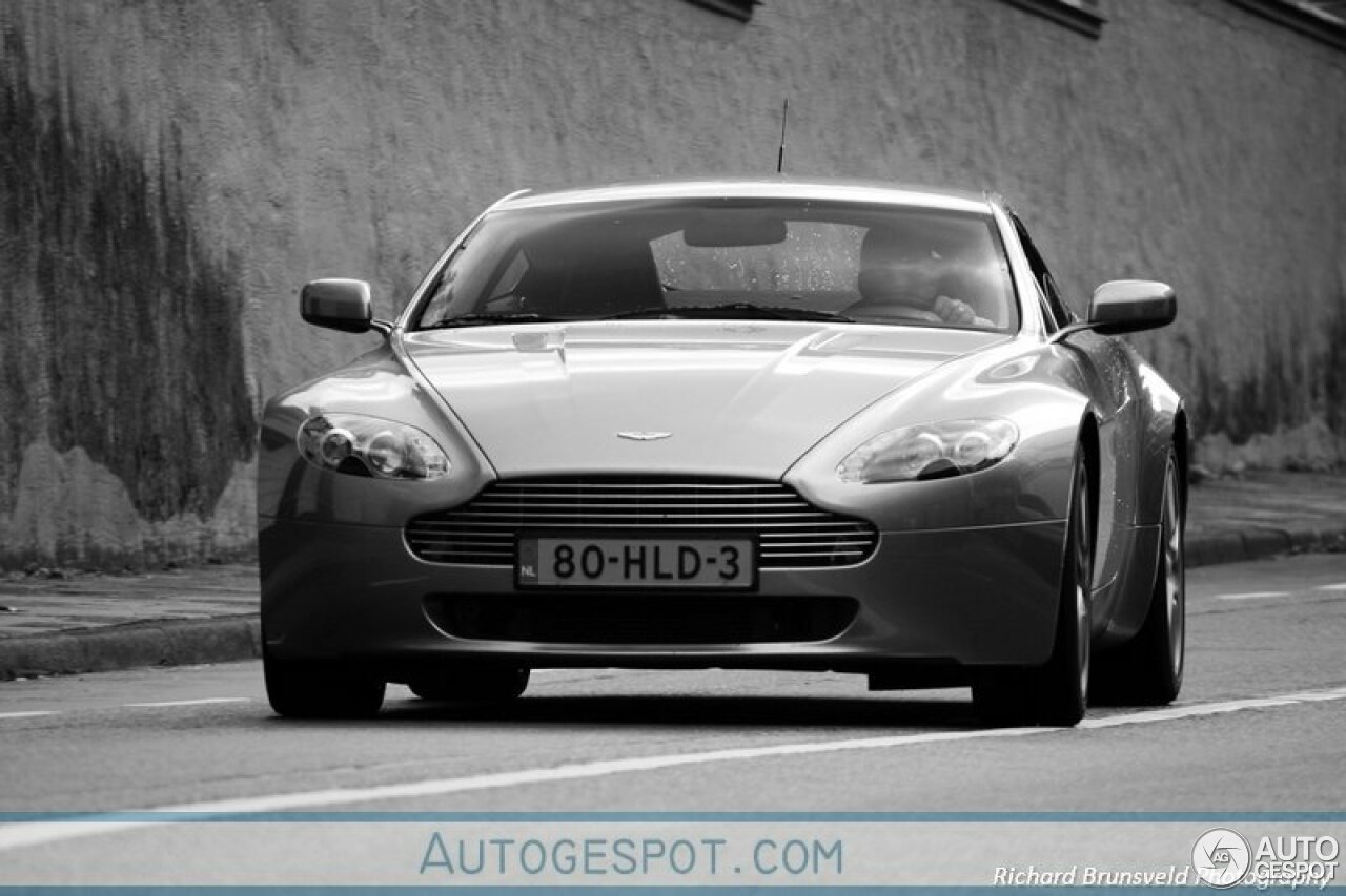 Aston Martin V8 Vantage