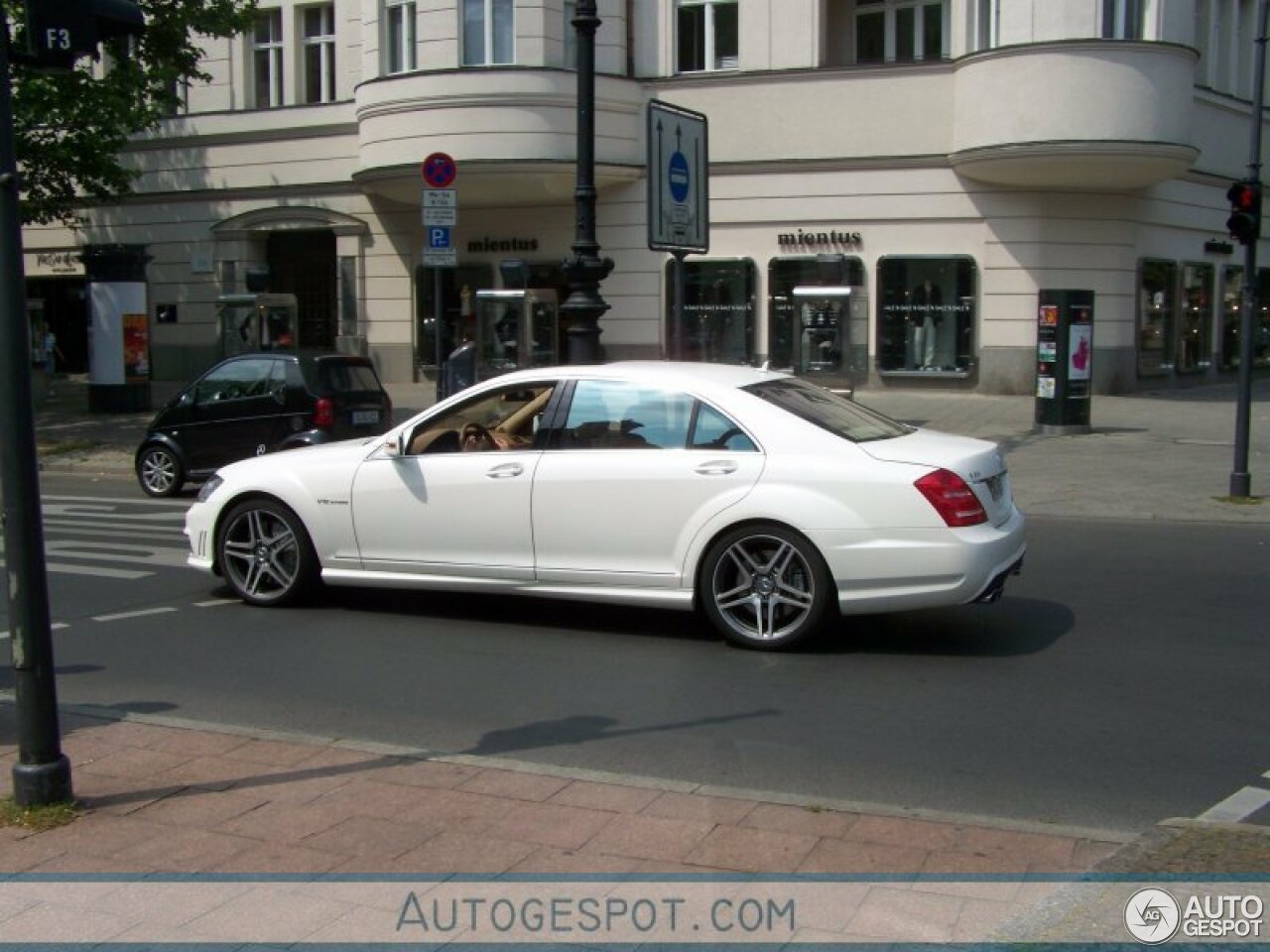 Mercedes-Benz S 65 AMG V221 2010