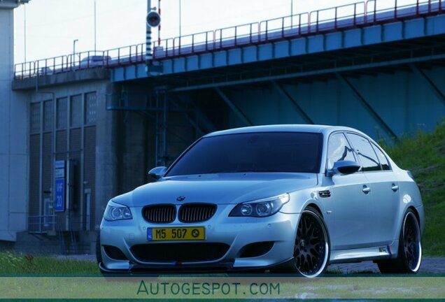 BMW M5 E60 2005