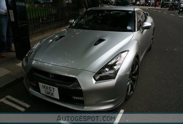 Nissan GT-R