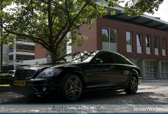 Mercedes-Benz S 63 AMG W221