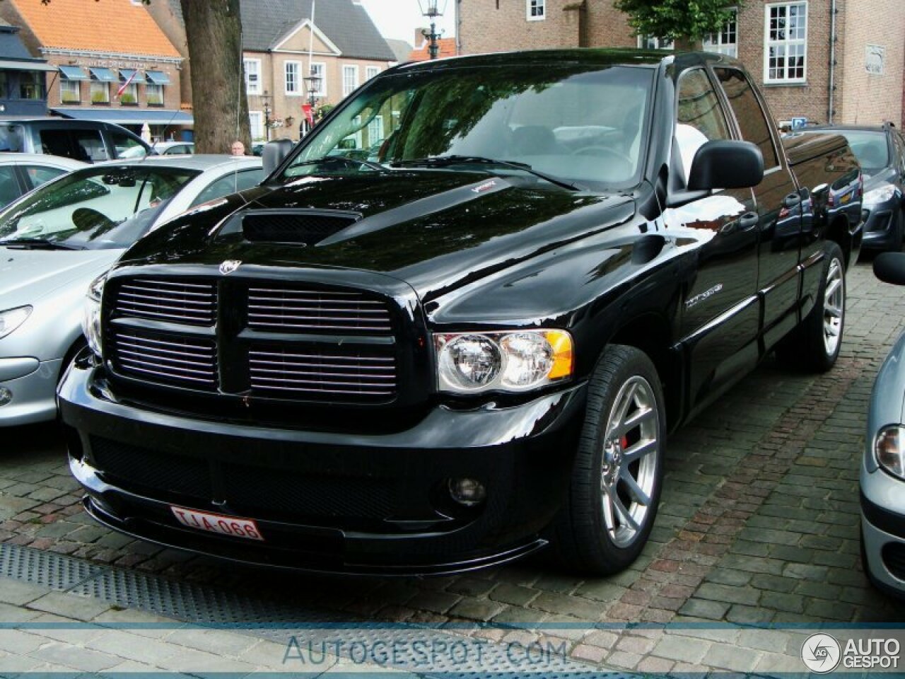 Dodge RAM SRT-10 Quad-Cab