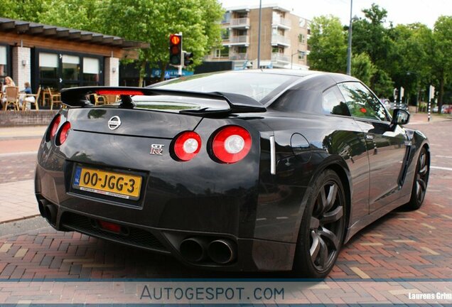 Nissan GT-R