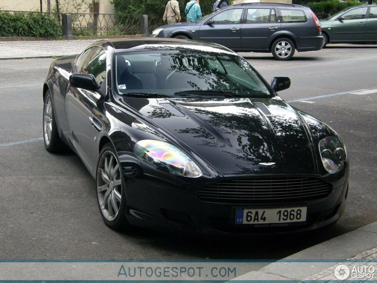 Aston Martin DB9