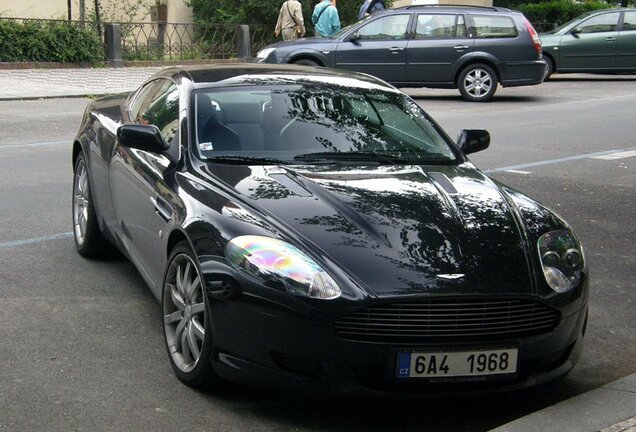 Aston Martin DB9