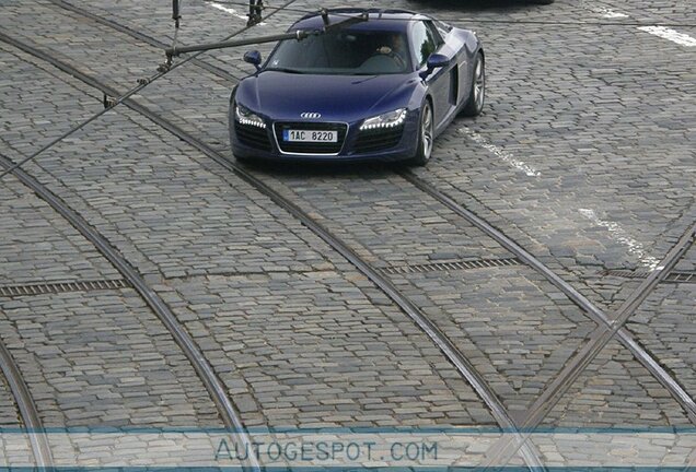 Audi R8