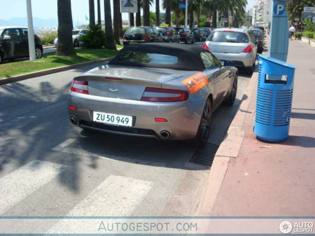 Aston Martin V8 Vantage Roadster