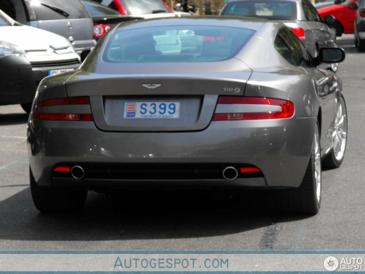 Aston Martin DB9