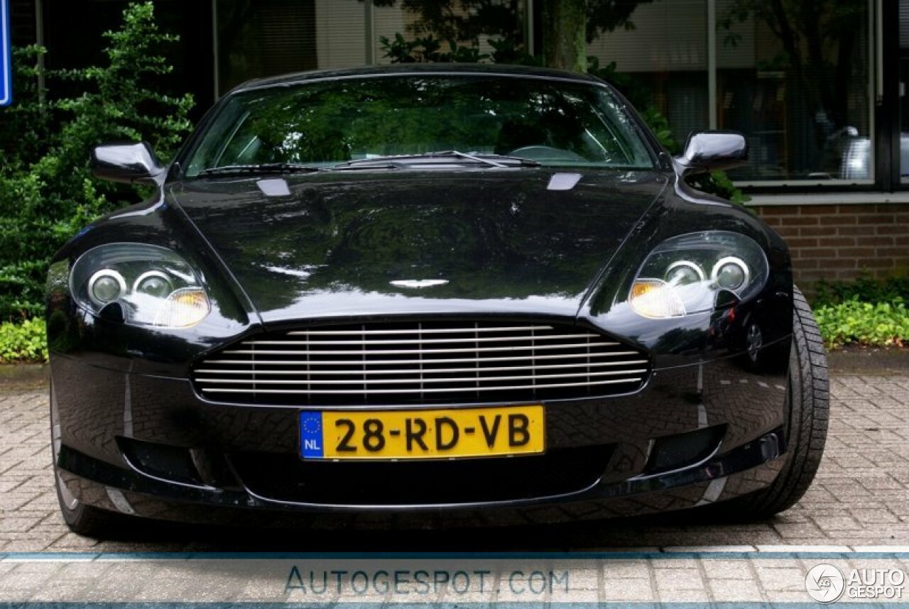 Aston Martin DB9