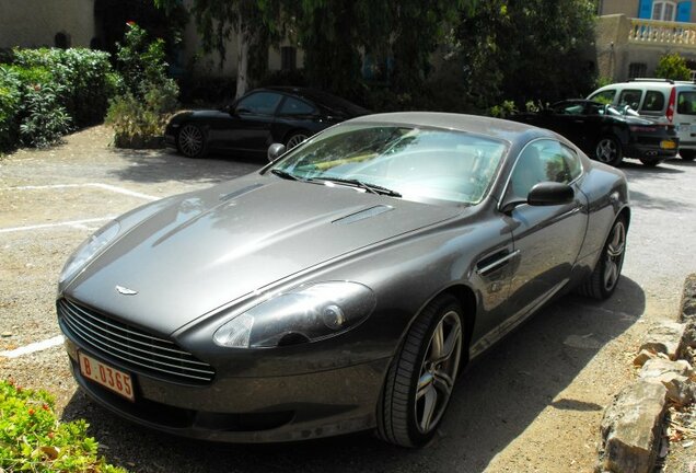 Aston Martin DB9