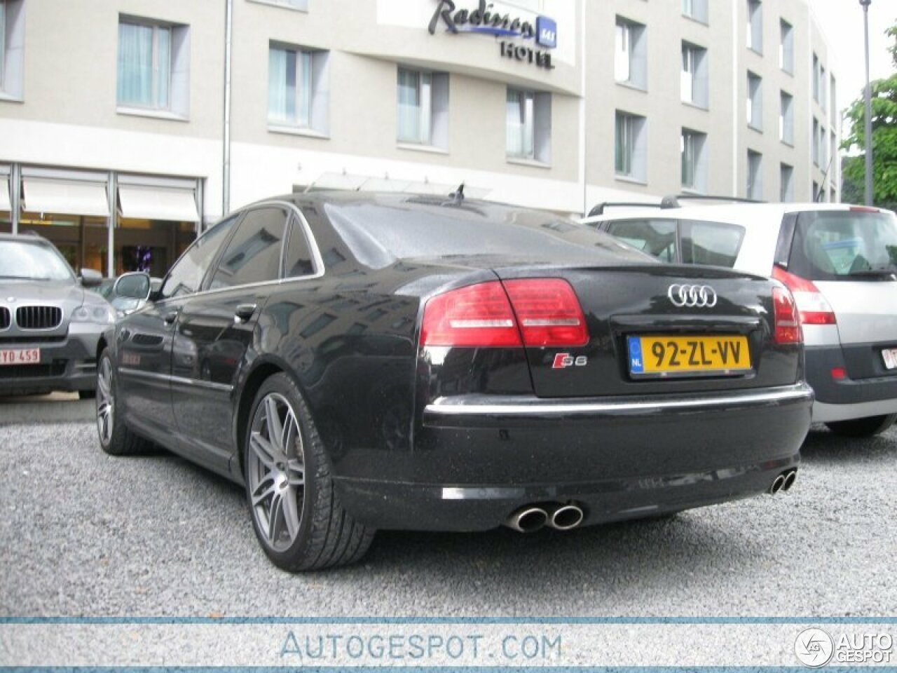 Audi S8 D3