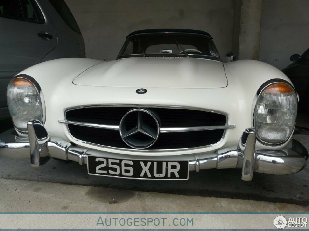 Mercedes-Benz 300SL Roadster