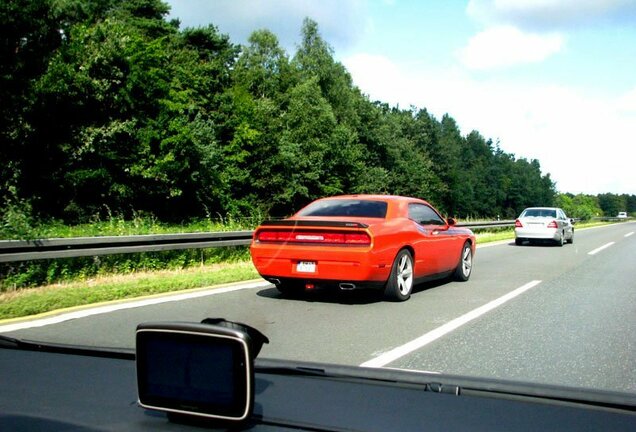 Dodge Challenger SRT-8