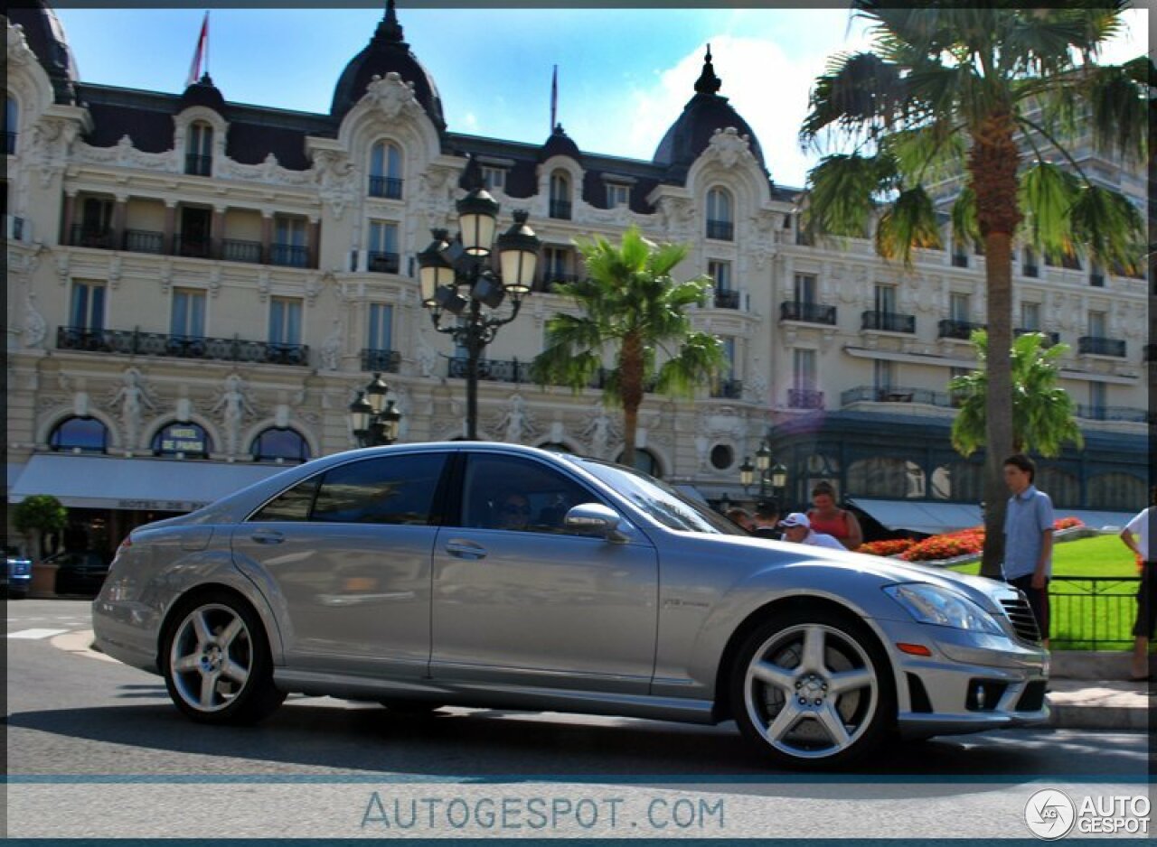 Mercedes-Benz S 65 AMG V221