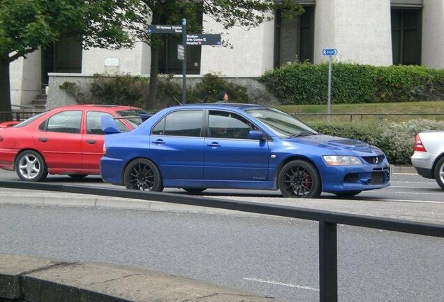 Mitsubishi Lancer Evolution IX MR FQ-340