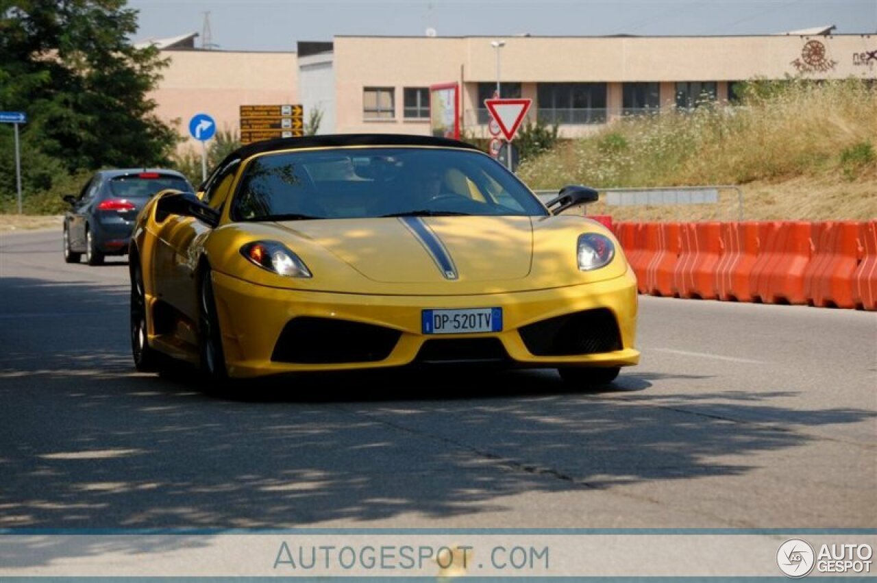 Ferrari Scuderia Spider 16M