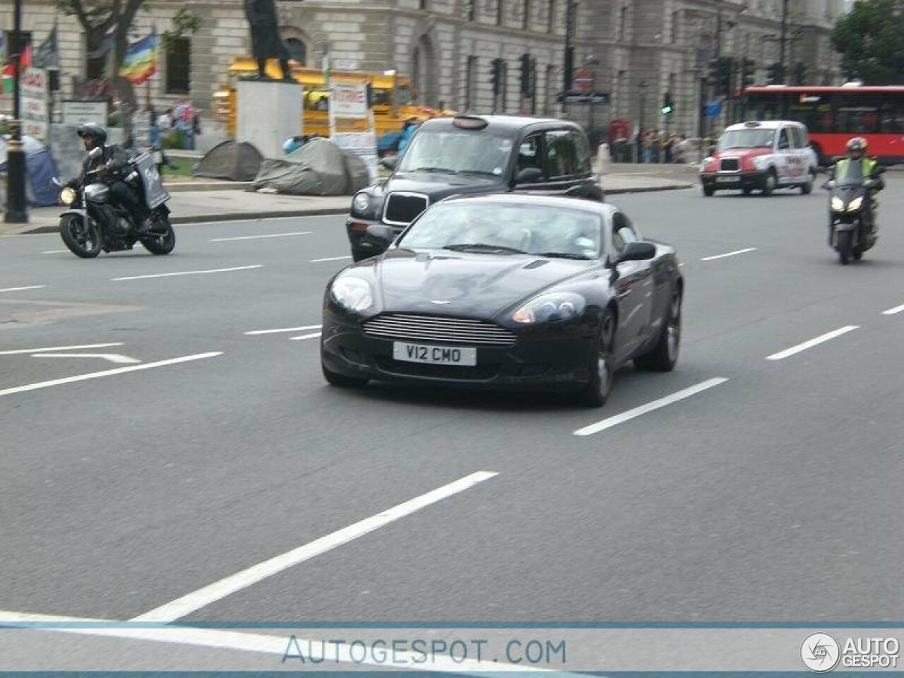 Aston Martin DB9