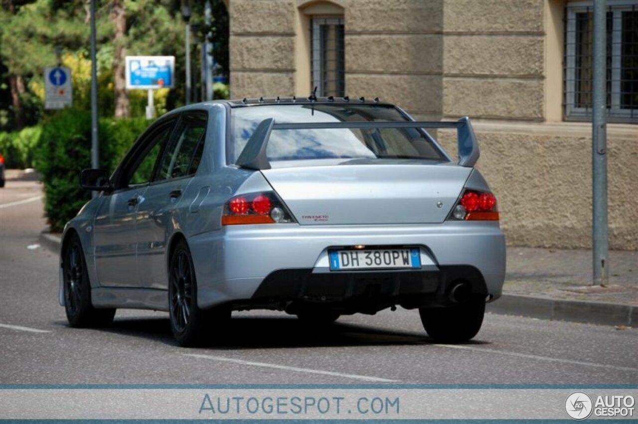 Mitsubishi Lancer Evolution IX FQ