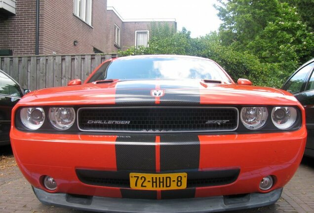 Dodge Challenger SRT-8