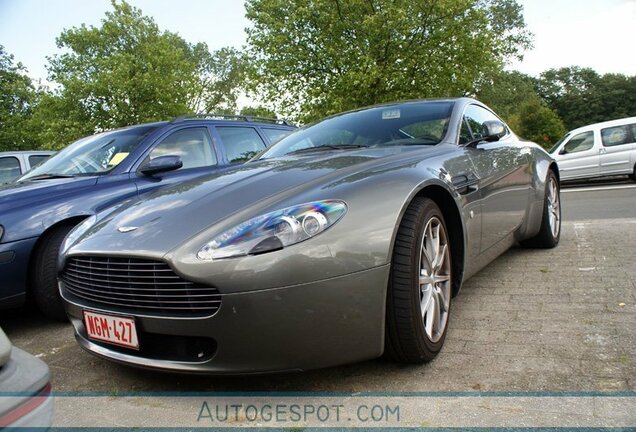 Aston Martin V8 Vantage