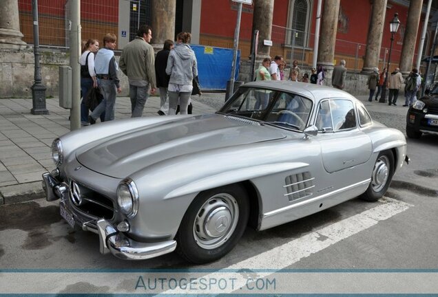 Mercedes-Benz 300SL Gullwing