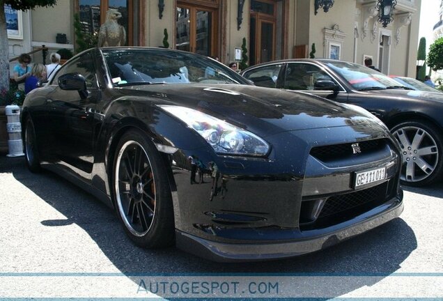 Nissan GT-R