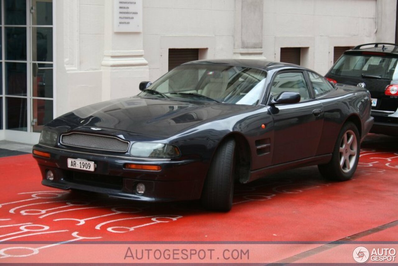 Aston Martin V8 Coupe