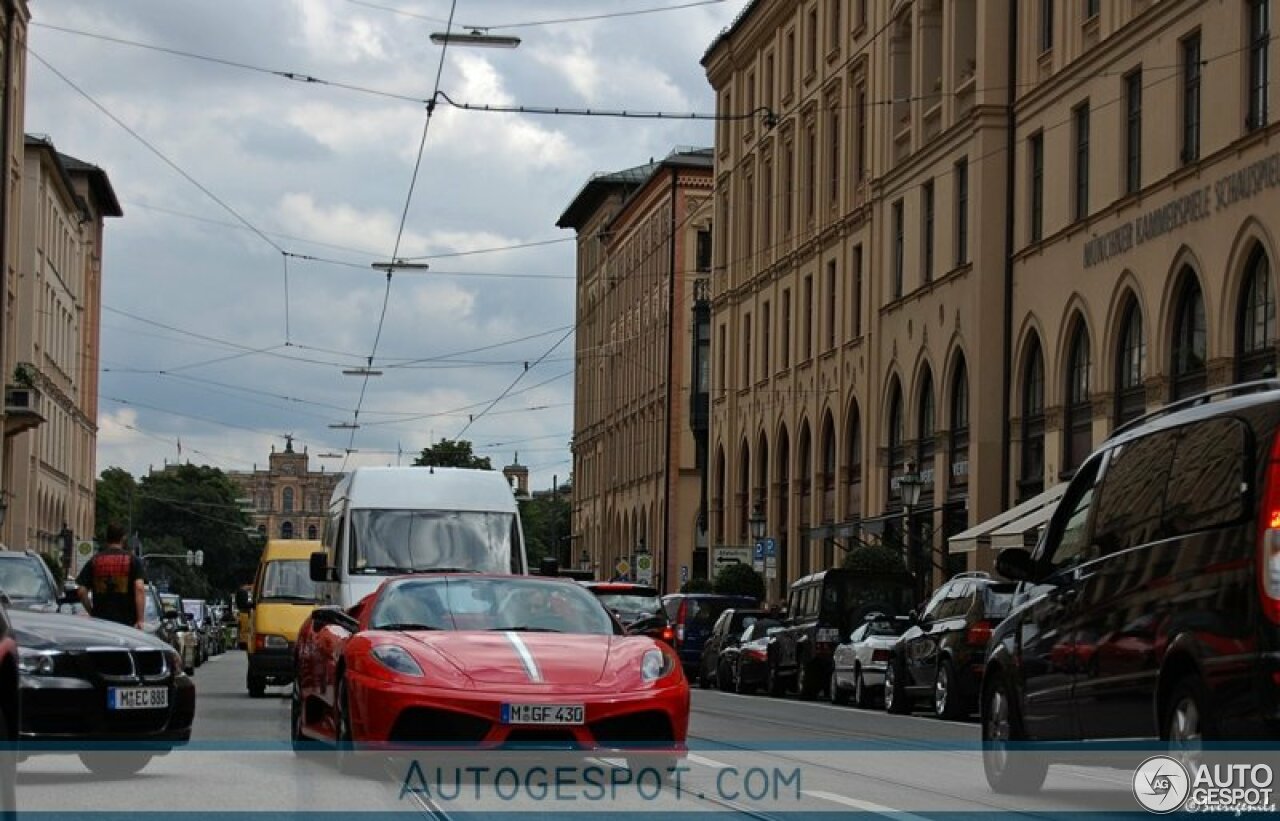 Ferrari Scuderia Spider 16M