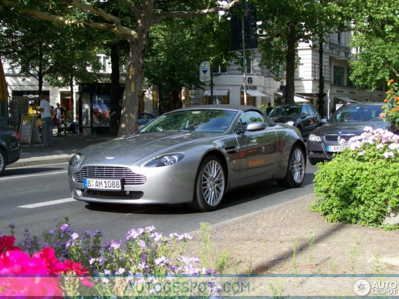 Aston Martin V8 Vantage Roadster