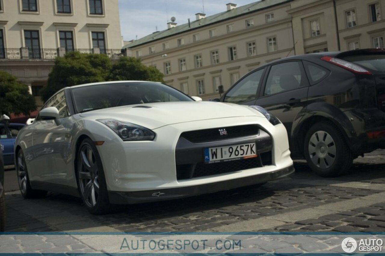 Nissan GT-R