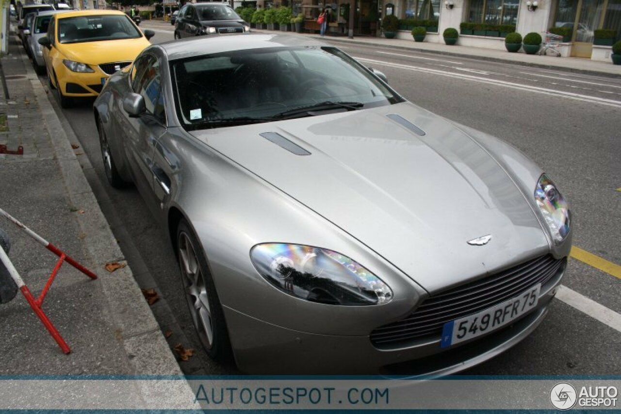 Aston Martin V8 Vantage