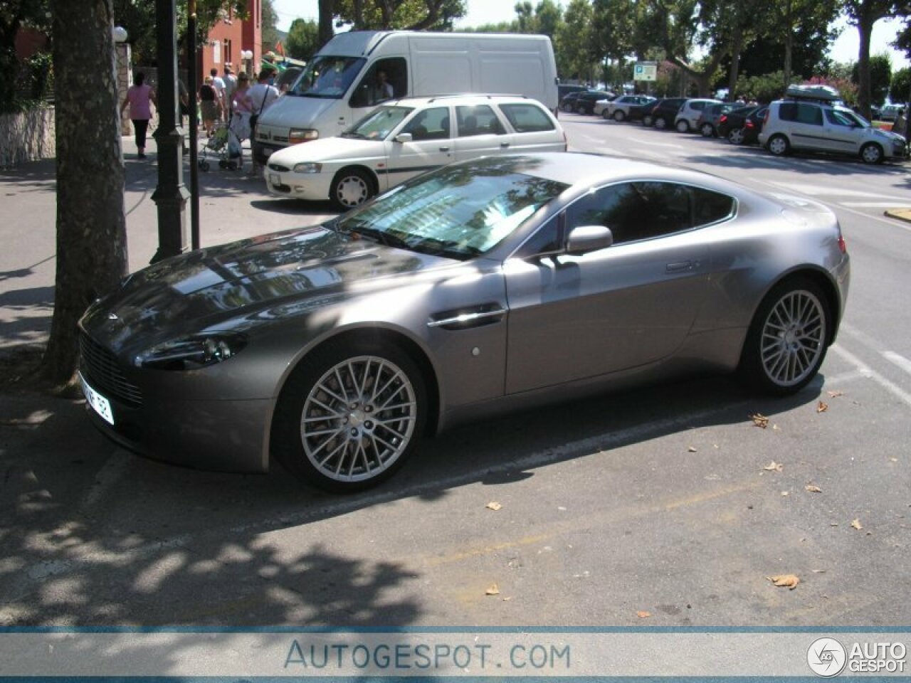 Aston Martin V8 Vantage