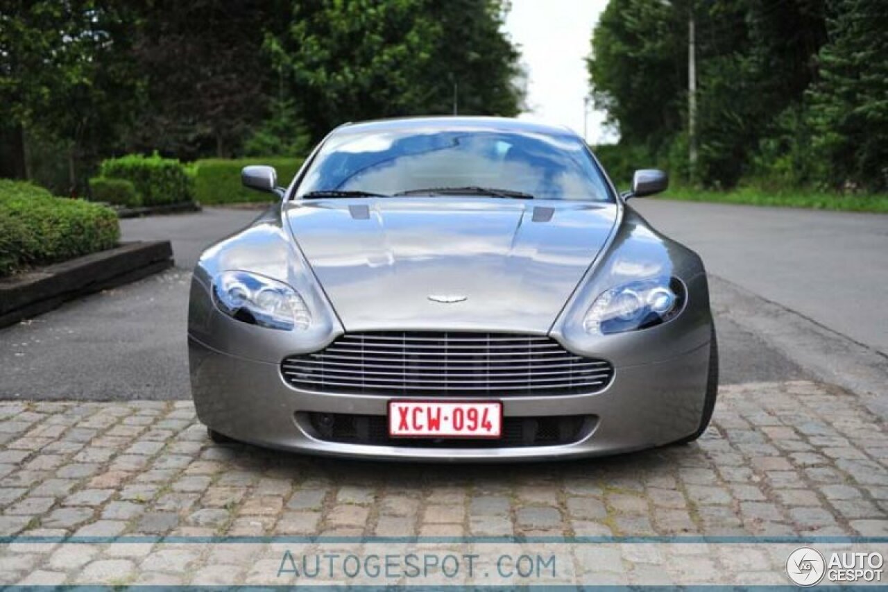 Aston Martin V8 Vantage